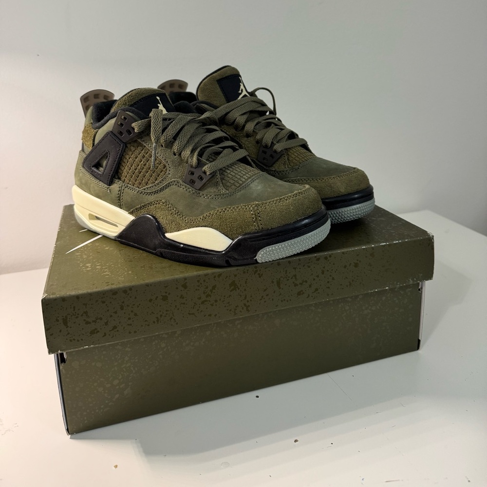 Jordan 4 Olive